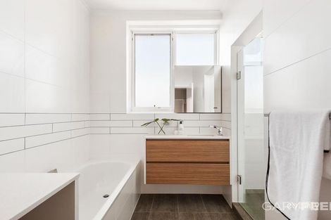 Property photo of 10/304 Inkerman Street St Kilda East VIC 3183