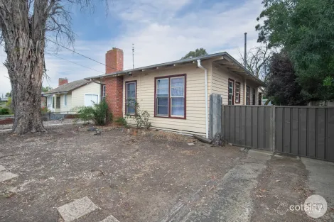 1221 Grevillea Rd, Wendouree, VIC 3355