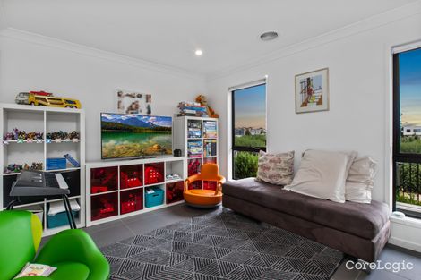 Property photo of 9 Carroll Walk Pakenham VIC 3810