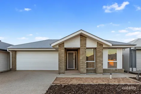 8 Young Ct, Munno Para West, SA 5115