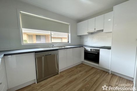 5/6 Carisbrooke Cl, Bomaderry, NSW 2541