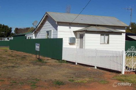 82 Dandaloo St, Narromine, NSW 2821