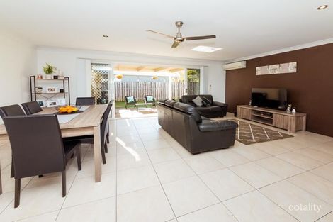 1/6 Barradeen Cct, Pacific Pines, QLD 4211