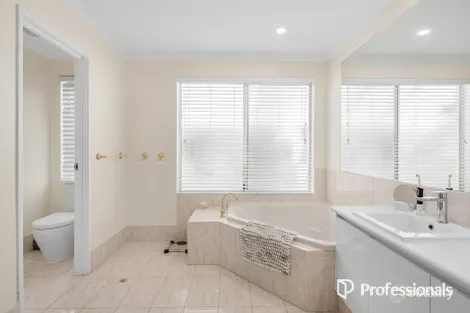 Property photo of 41 Galveston Loop Iluka WA 6028