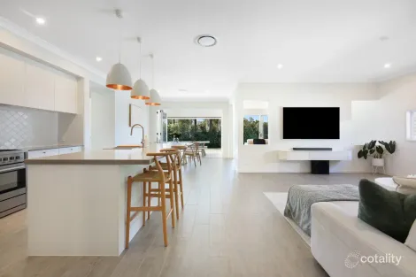 Property photo of 1/8 Tallai Road Tallai QLD 4213