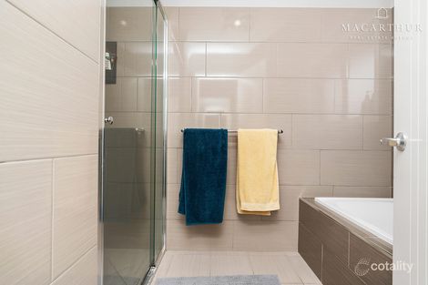 Property photo of 9 Morris Crescent Gobbagombalin NSW 2650