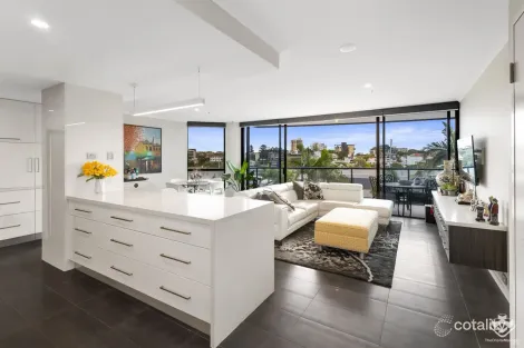 Property photo of 2 Goodwin Street Kangaroo Point QLD 4169