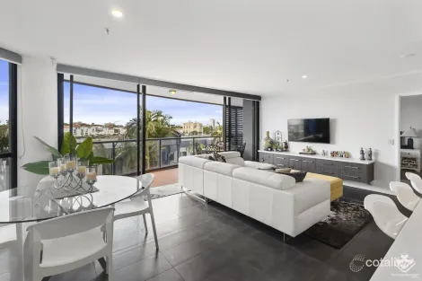 Property photo of 2 Goodwin Street Kangaroo Point QLD 4169