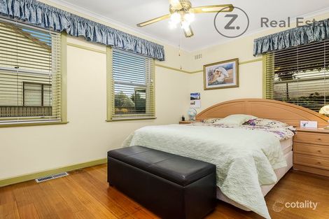 Property photo of 51 Kanooka Grove Doveton VIC 3177