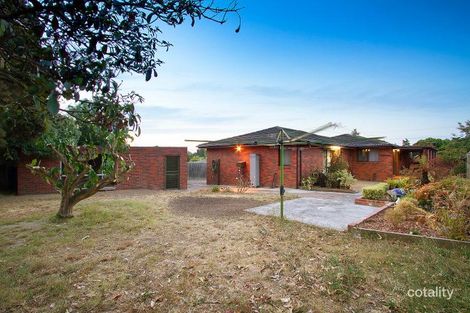 Property photo of 8 Rolstone Court Narre Warren VIC 3805