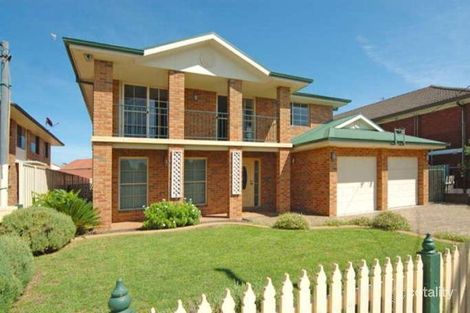 4 Osborne Pde, Lake Illawarra, NSW 2528