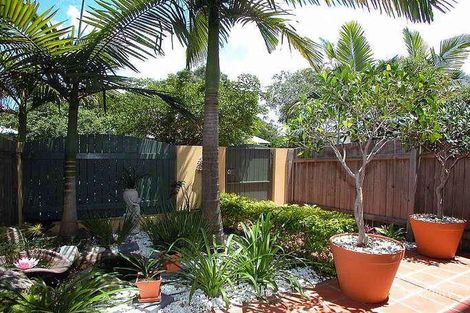 Property photo of 4/3-5 Bradford Street Labrador QLD 4215