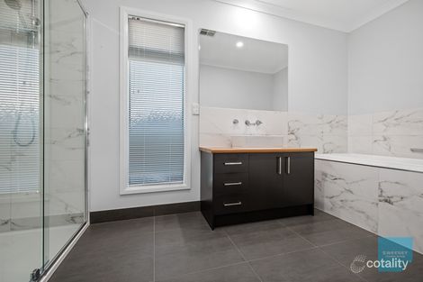Property photo of 6 Samara Road Burnside VIC 3023