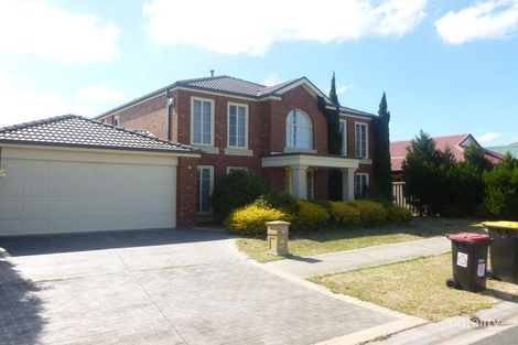 27 Grampians Way, Caroline Springs, VIC 3023