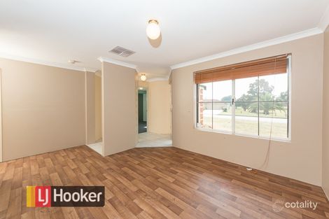 Property photo of 32 Manly Crescent Warnbro WA 6169
