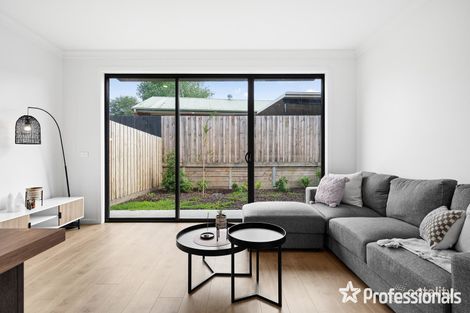 Property photo of 6 Lucinley Close Kilsyth VIC 3137