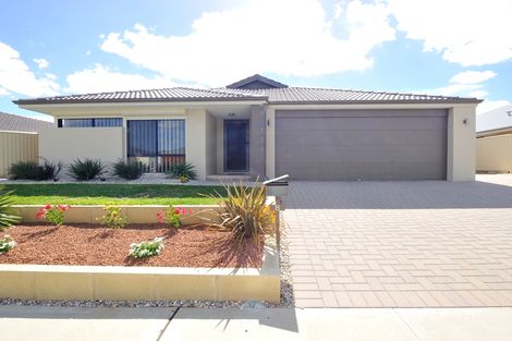 Property photo of 8 Platypus Green Baldivis WA 6171