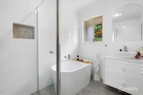 Property photo of 3 Sharscay Close Burleigh Heads QLD 4220