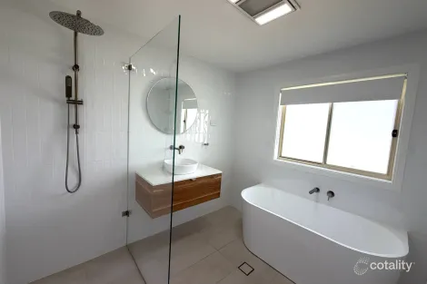 Property photo of 1 Rutherford Place West Bathurst NSW 2795