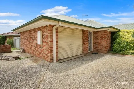 1/2 Lyons Pl, West Wodonga, VIC 3690