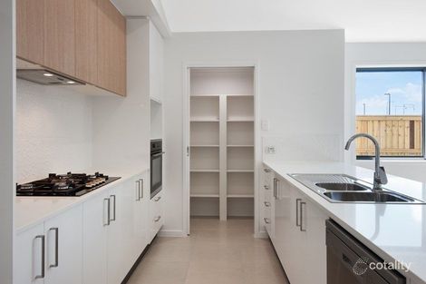 Property photo of 135 Adrian Circuit Nirimba QLD 4551