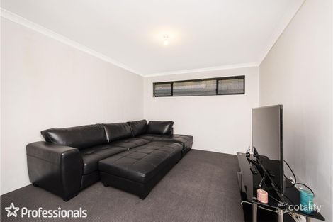 Property photo of 41 Larimar Parade Byford WA 6122