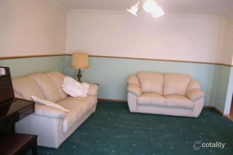 Property photo of 13 Lytham Court Cranbourne VIC 3977