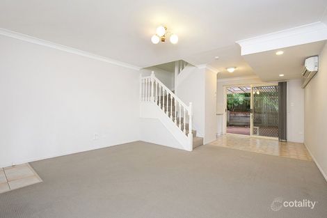 Property photo of 2/31 Merinda Street Greenslopes QLD 4120