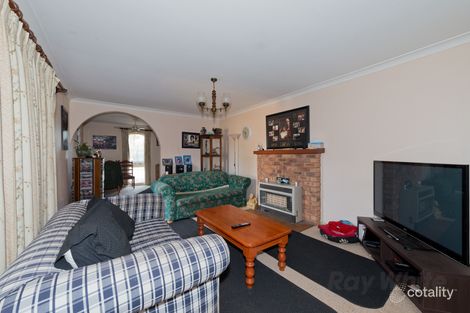 Property photo of 2 Gretel Grove Melton VIC 3337