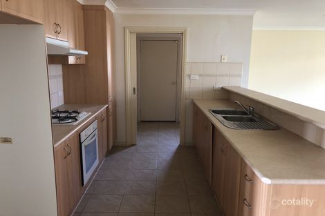 Property photo of 2/22 Joybells Crescent Tarneit VIC 3029