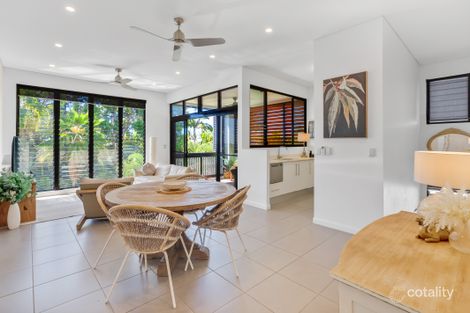 2/32 MOORE ST, TRINITY BEACH, QLD 4879