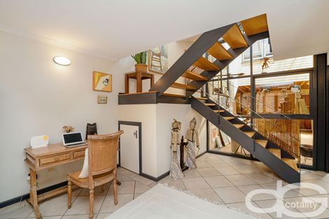 Property photo of 4/10 King William Street South Fremantle WA 6162