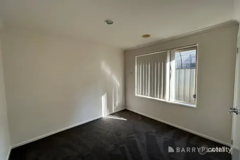 Property photo of 17 Tanner Mews Point Cook VIC 3030