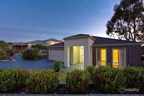 32 Kathleen Cres, Mornington, VIC 3931