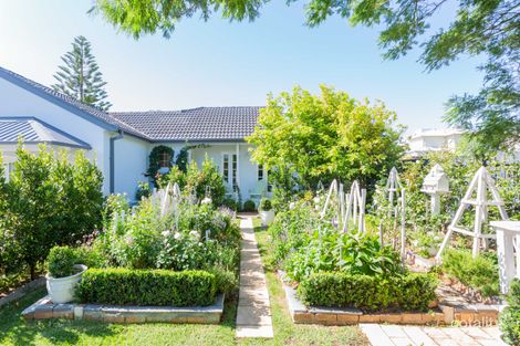 Property photo of 10 Coral Road Mornington VIC 3931