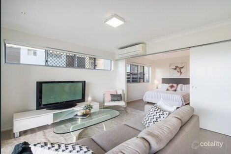 Property photo of 1/17 Ridley Street Auchenflower QLD 4066