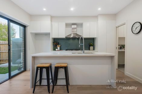 Property photo of 12C Carolina Street Mount Waverley VIC 3149