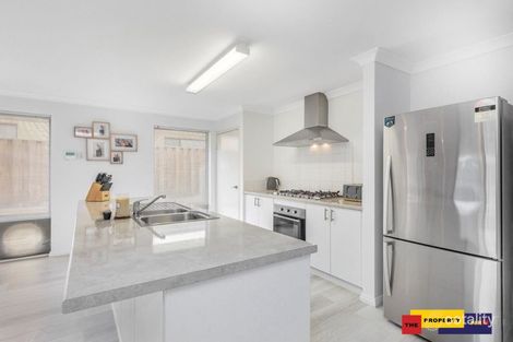 Property photo of 6 Boyagarring Gardens Ellenbrook WA 6069