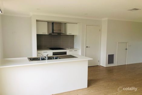 Property photo of 12 Abalone Walk Tarneit VIC 3029