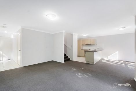 Property photo of 4/53 Gordon Street Labrador QLD 4215