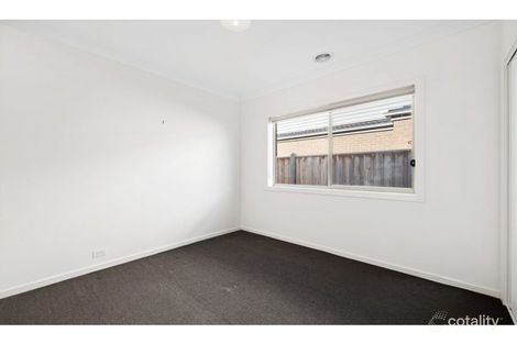 Property photo of 7 Carnegie Road Point Cook VIC 3030