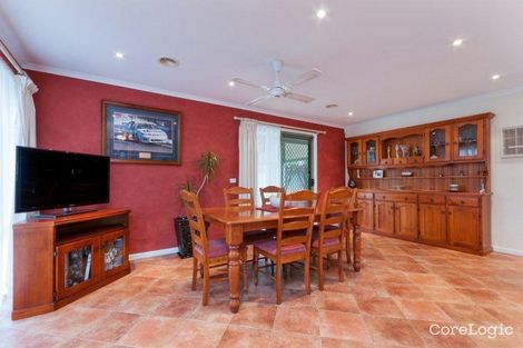 Property photo of 33 Willmott Drive Craigieburn VIC 3064