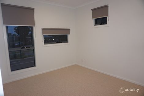 128 Dunnings Rd, Point Cook, VIC 3030