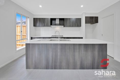 Property photo of 7 Petunia Way Fraser Rise VIC 3336