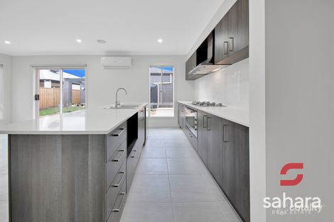 Property photo of 7 Petunia Way Fraser Rise VIC 3336