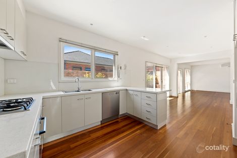 2/42 Clonaig St, Brighton East, VIC 3187