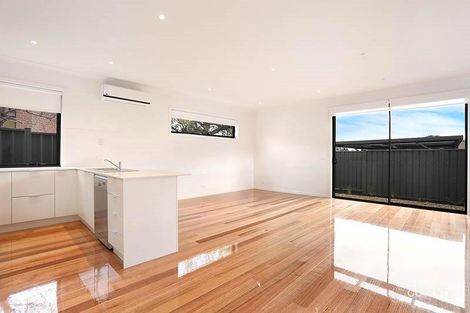 Property photo of 2/27 Alpine Grove Pascoe Vale VIC 3044