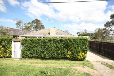 18 Truscott St, Whittington, VIC 3219
