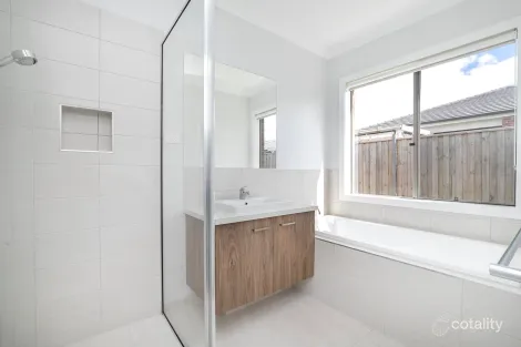 Property photo of 6 Anna Road Fraser Rise VIC 3336