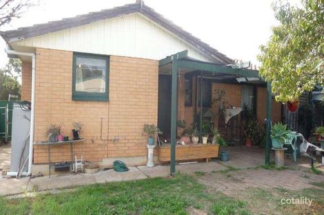 Property photo of 2 Eringa Court Craigmore SA 5114